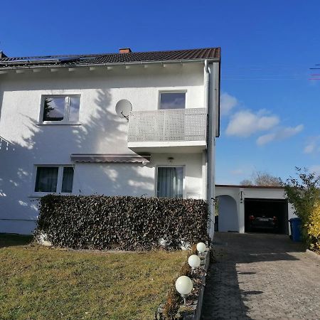 Schoene Einliegerwohnung In Хехинген Екстериор снимка