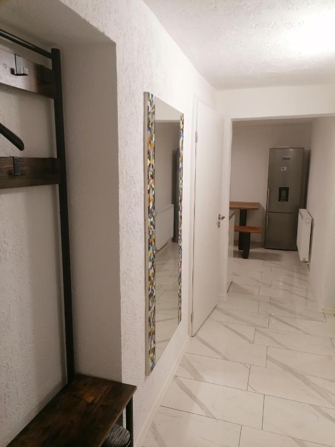 Schoene Einliegerwohnung In Хехинген Екстериор снимка