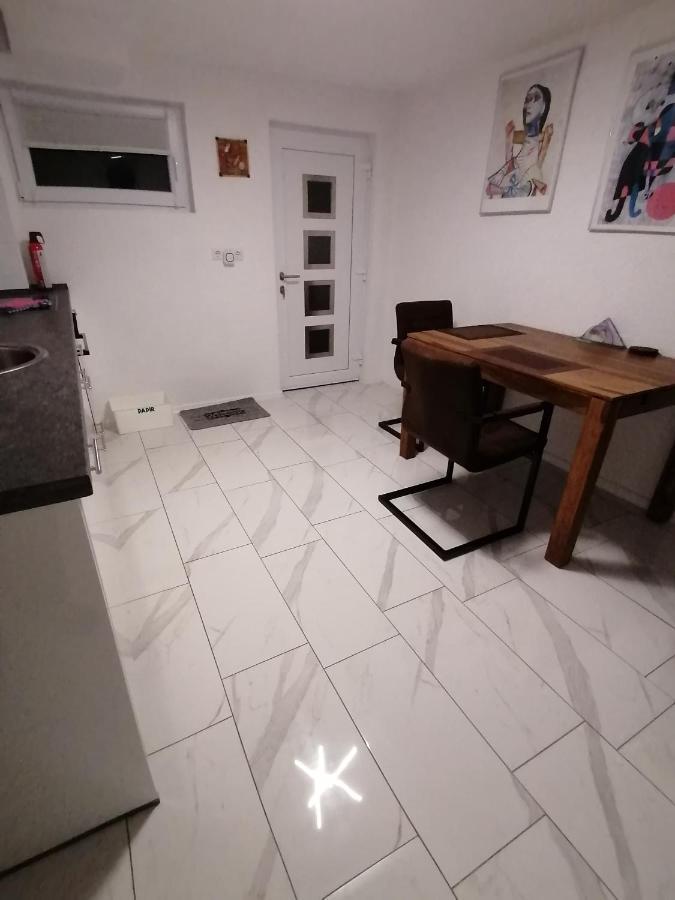 Schoene Einliegerwohnung In Хехинген Екстериор снимка